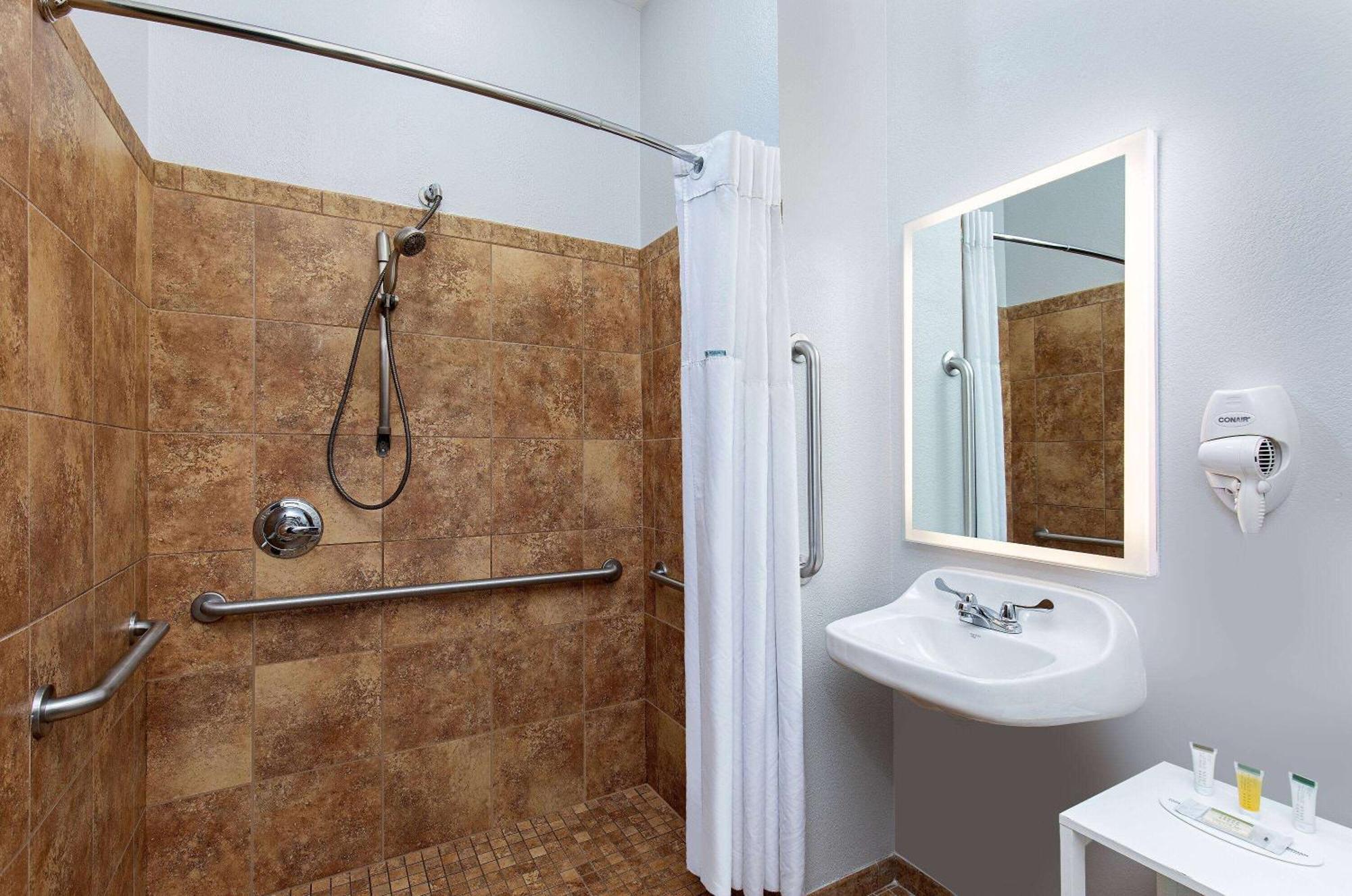 Microtel Inn And Suites By Wyndham Opelika Luaran gambar